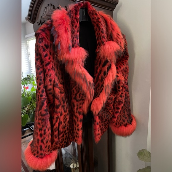 AVANTI  FURS Jackets & Blazers - Beautiful Stylish Dyed Spotted Lippi Cat Fur Jacket